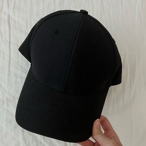 Aritzia TNA black baseball cap
